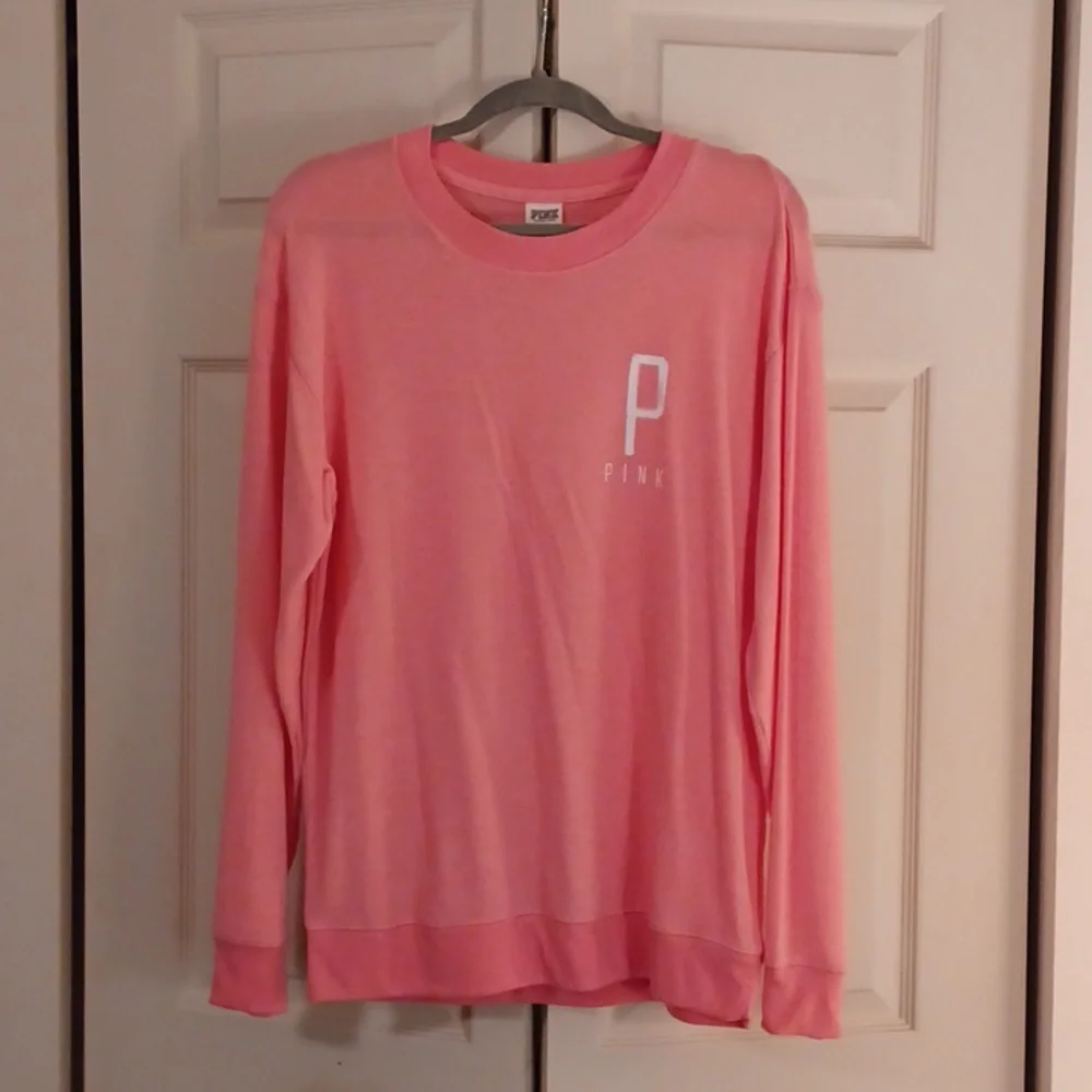Pink sweater - Picture 1 of 7